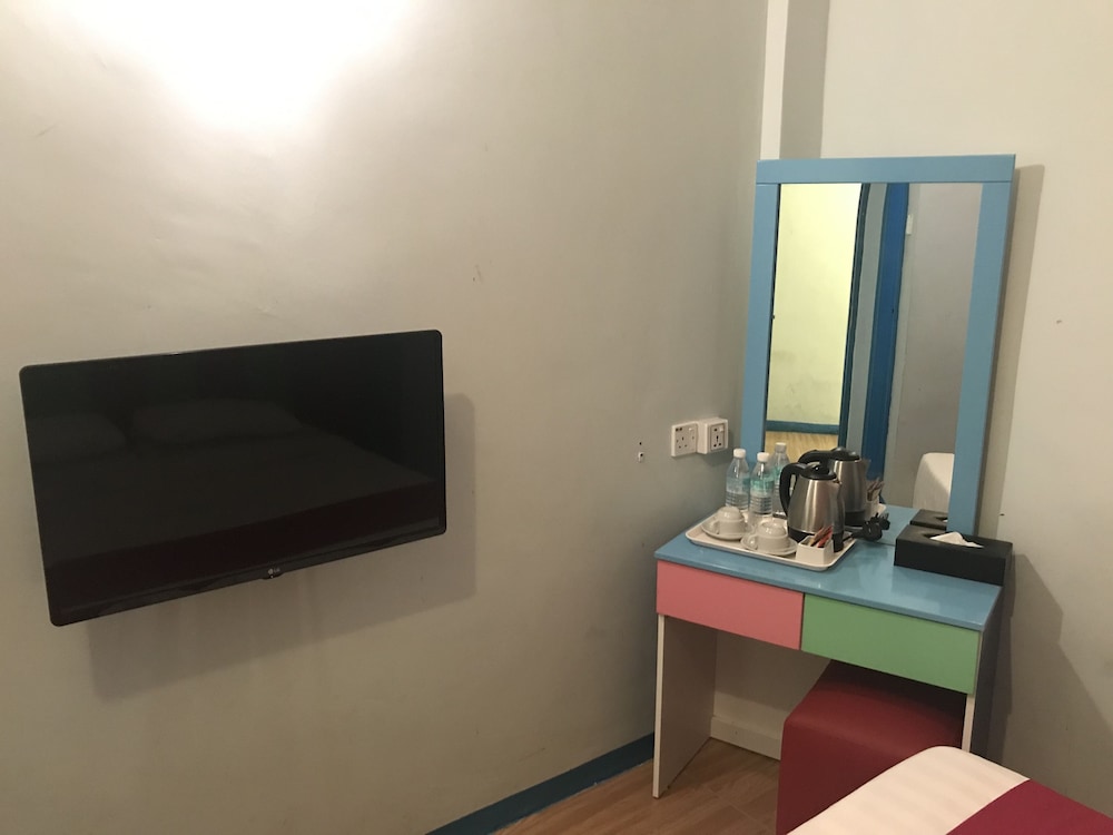 Smurf Inn Homestay 40/77
