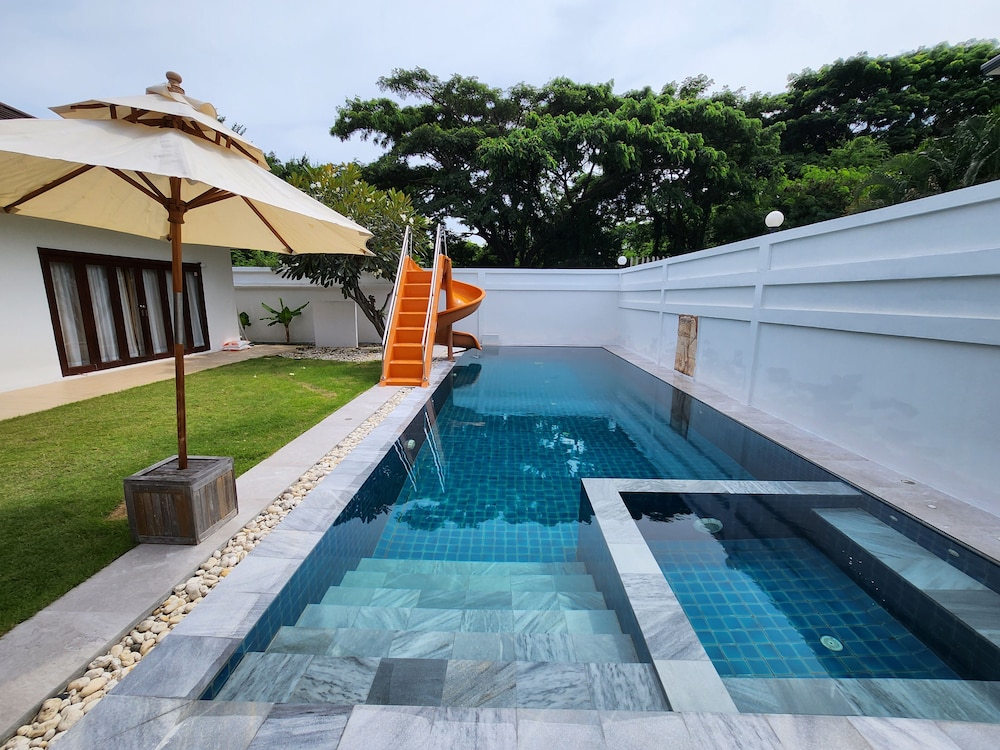 Thiva Pool Villa Hua Hin 48/68