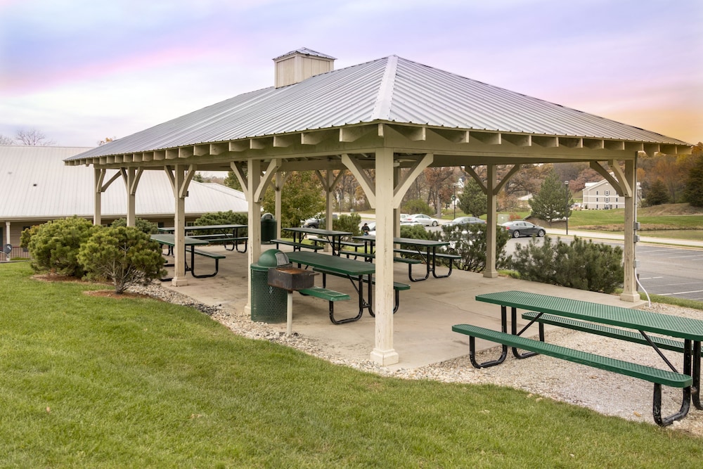 Holiday Inn Club Vacations Fox River Resort at Sheridan 43/47