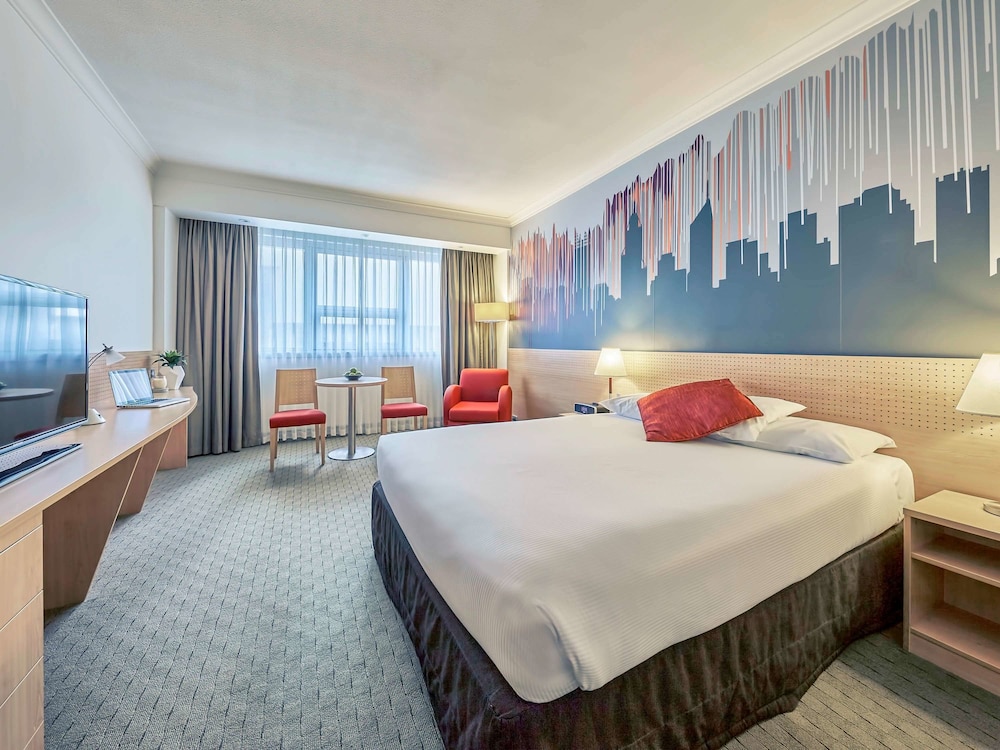 Mercure Perth 25/72
