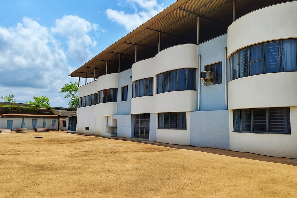 Hotel Sai Samrat Inn 29/32