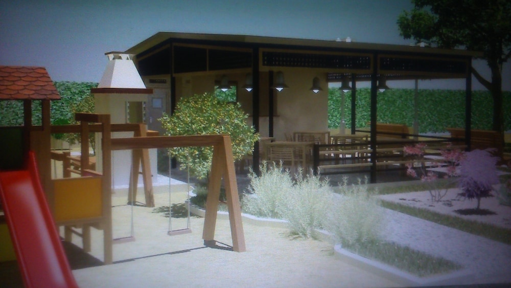 George Beach Studios 70/73