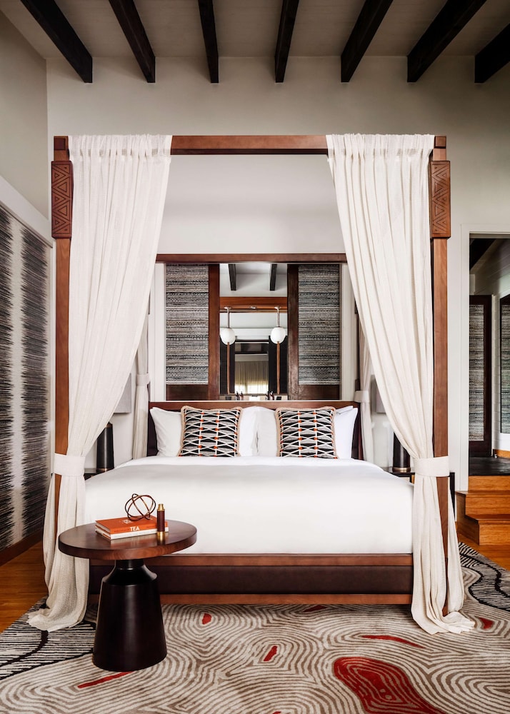 CANOPY TREE HOUSE, 2 QUEEN BEDS