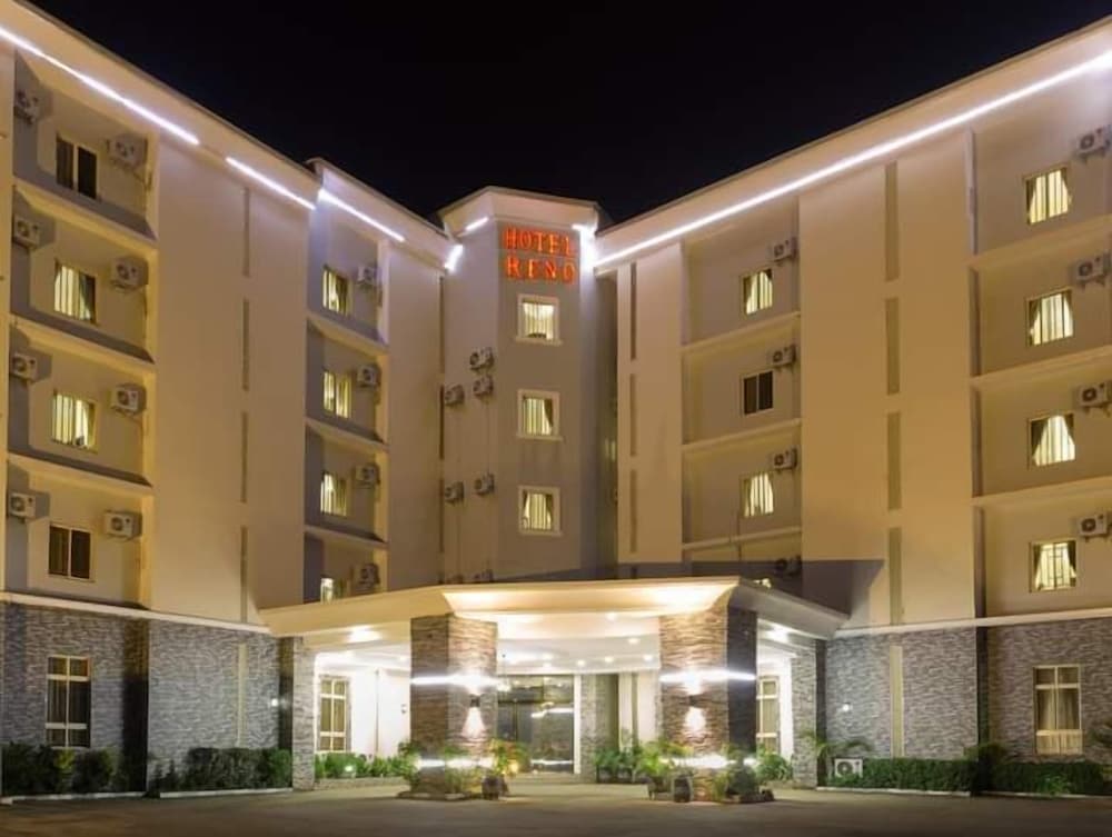 Hotel Reno 8/50