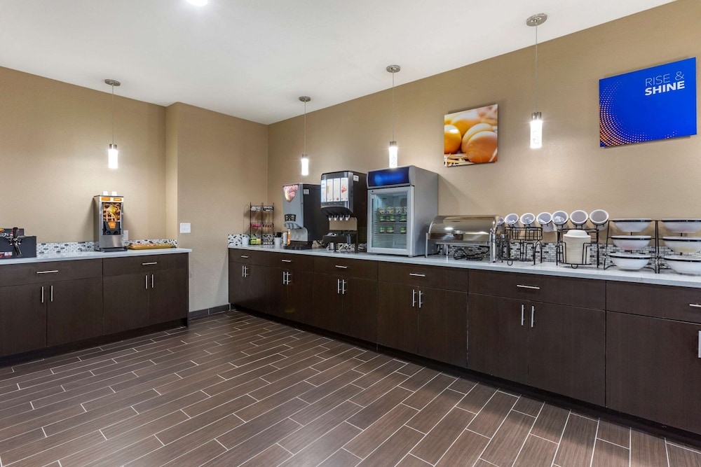 Comfort Inn & Suites Alameda At Albuquerque Balloon Fiesta Park photo3