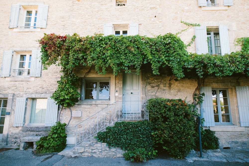 Hotel Crillon le Brave 44/50