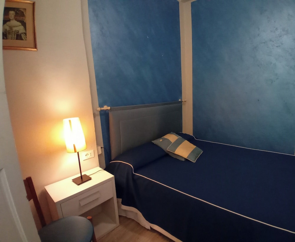 Tourist House 52/73