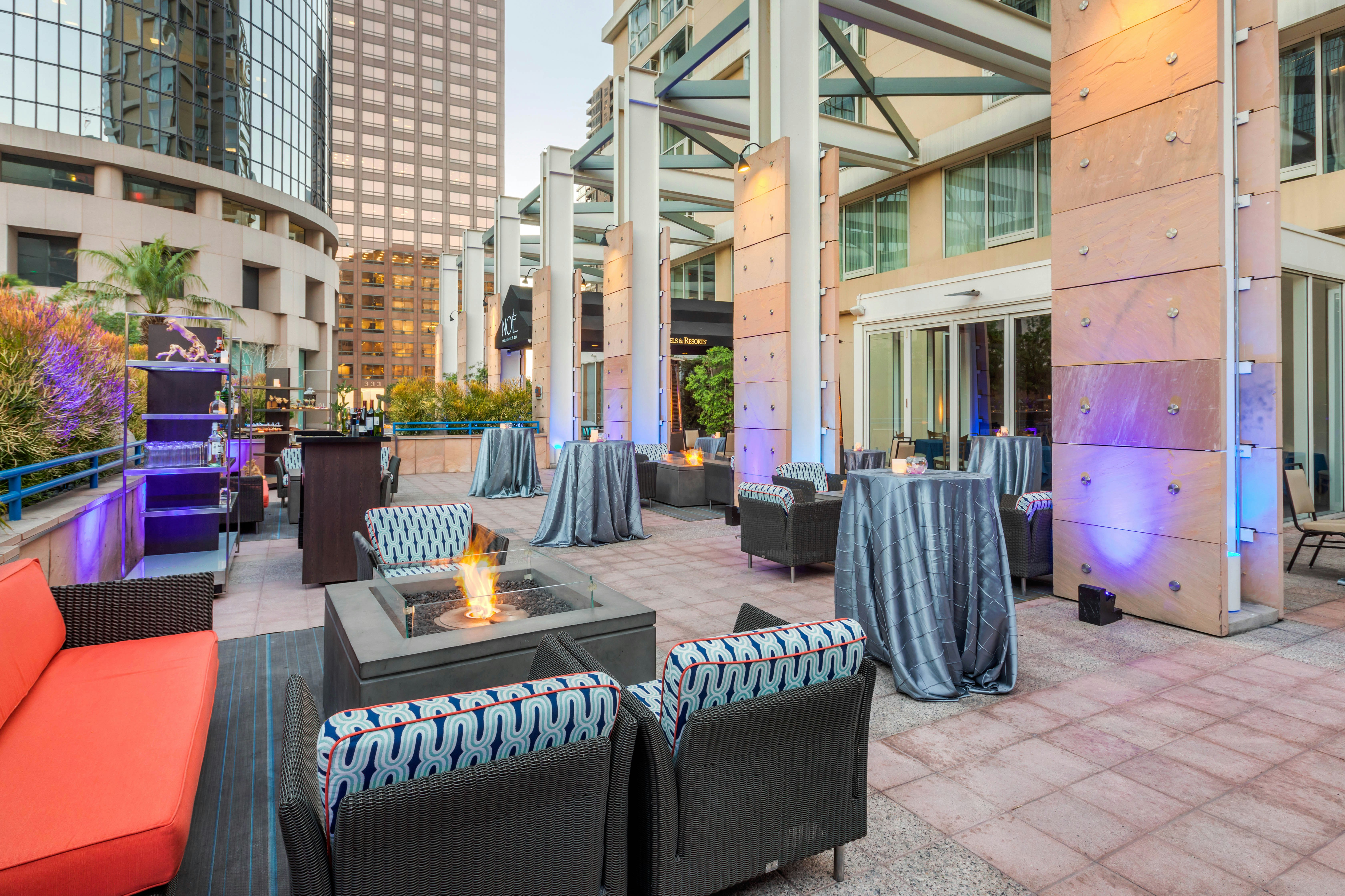 Omni Los Angeles Hotel At California Plaza 52/81