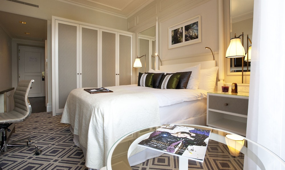 Fairmont Le Montreux Palace 17/75