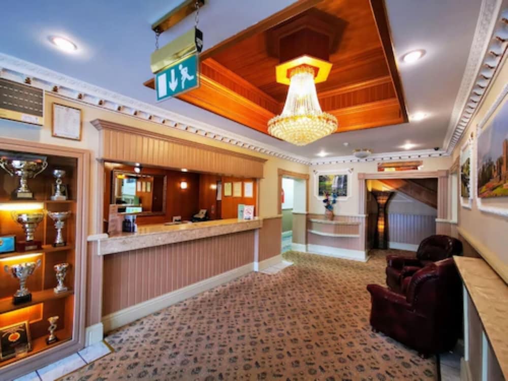 Castle Hotel 2/31