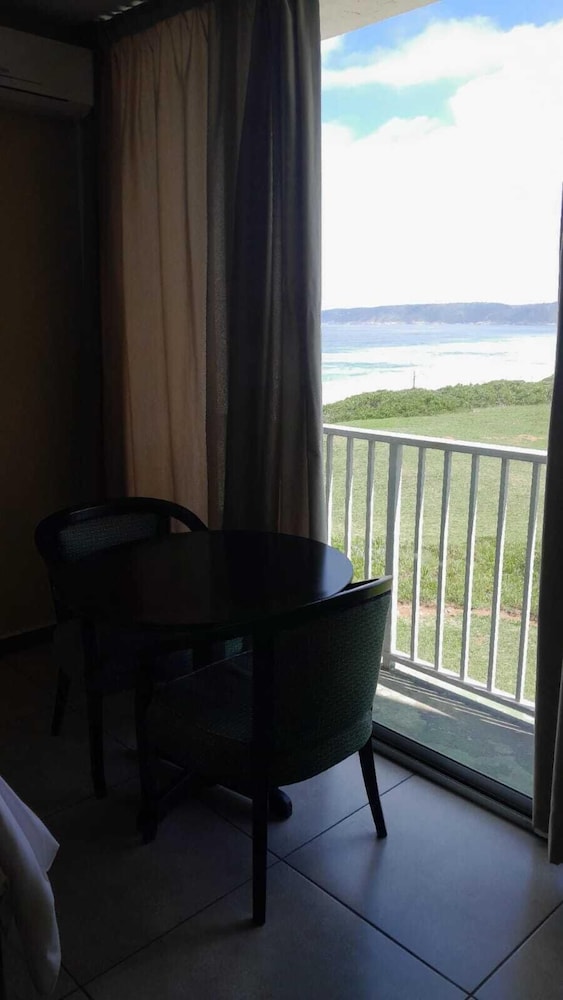 Wilderness Beach Hotel 40/65
