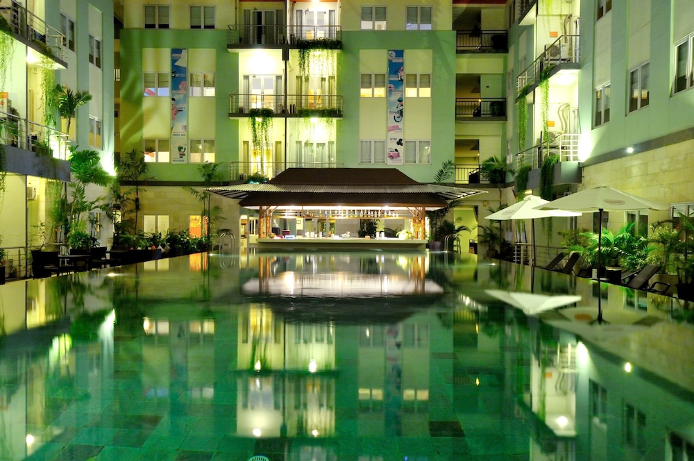 HARRIS Hotel & Residence Riverview Kuta - Bali 44/49
