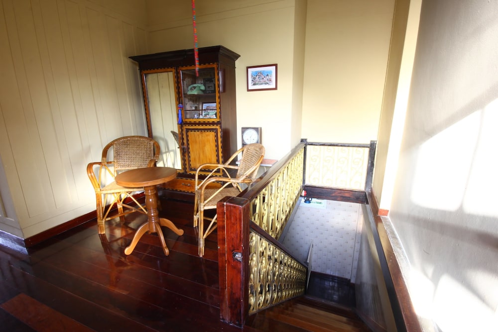 Baan Nai Nakhon 40/48