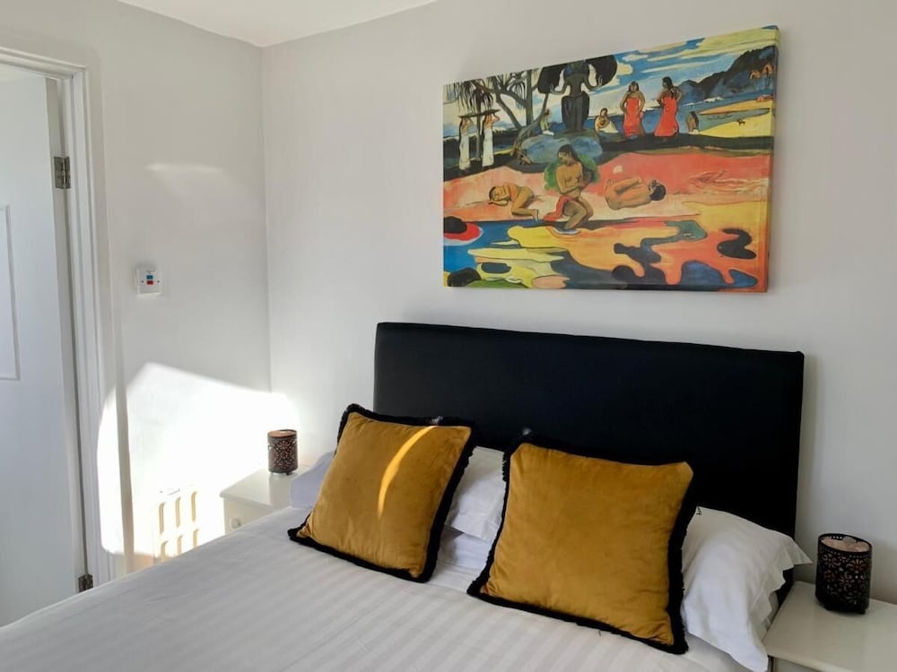 Sarum Hotel 33/69