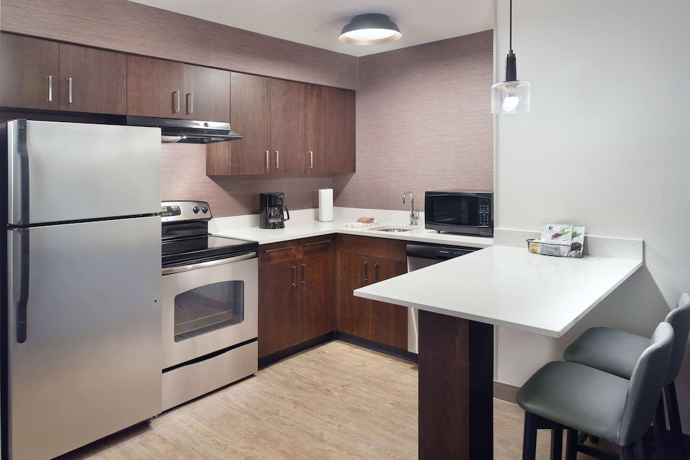 Sonesta ES Suites Raleigh Cary 32/42