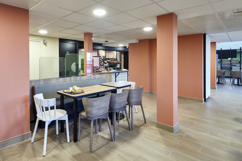 B&B Hotel Paris Nord Gonesse Parc des Expos 38/55