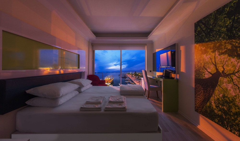 Orka Boutique Hotel 45/59