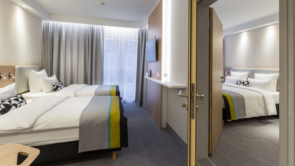 Holiday Inn Express Munich - City East 16/80