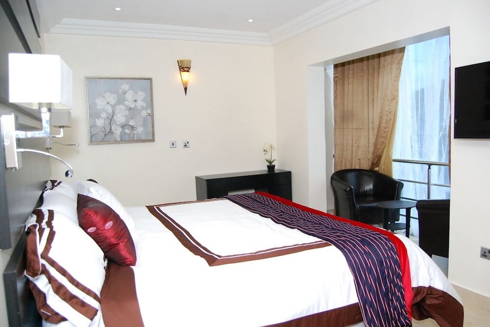 The Montrose Hotel Lekki 3/23