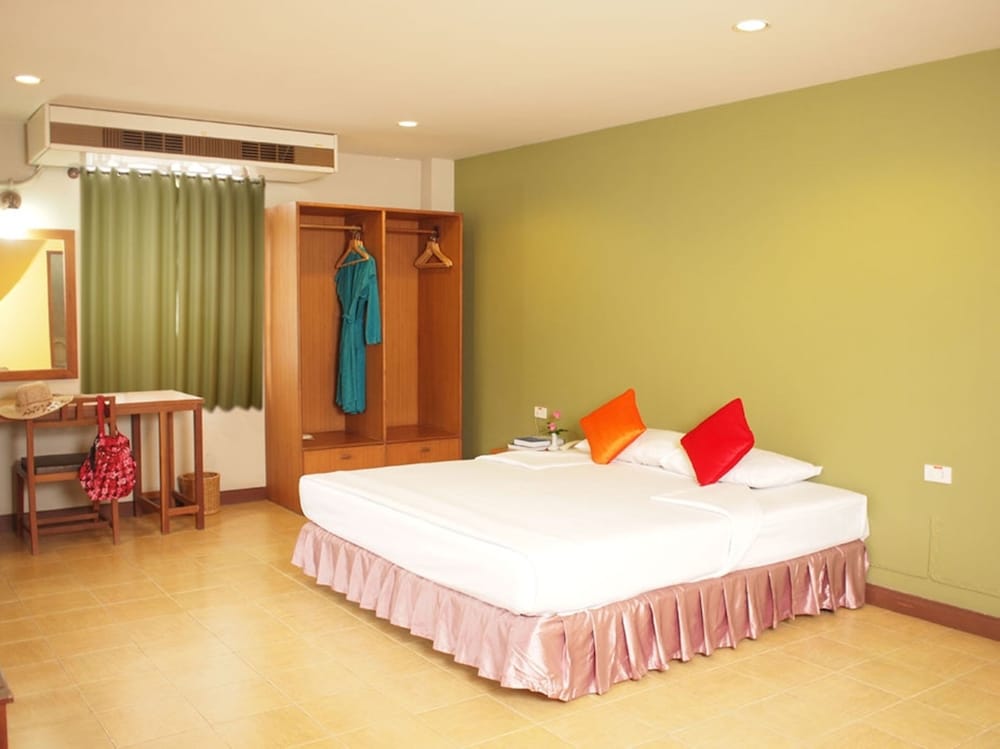 Sun Hotel 15/63