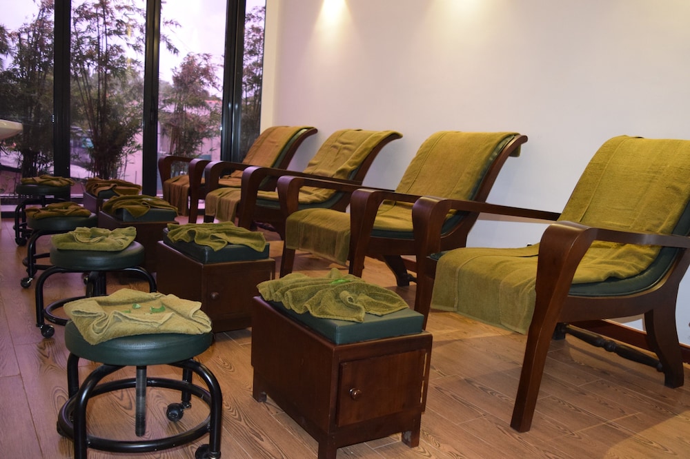 Anarva Mount Lavinia 28/38