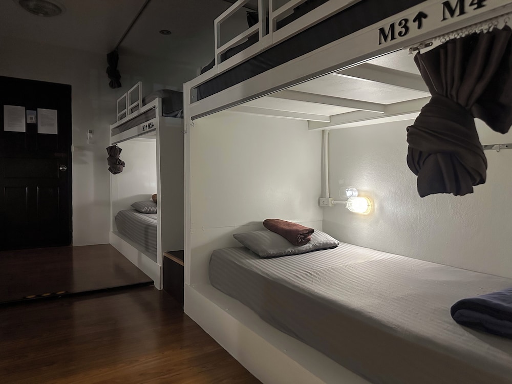 84 Gallery - Hostel 7/42
