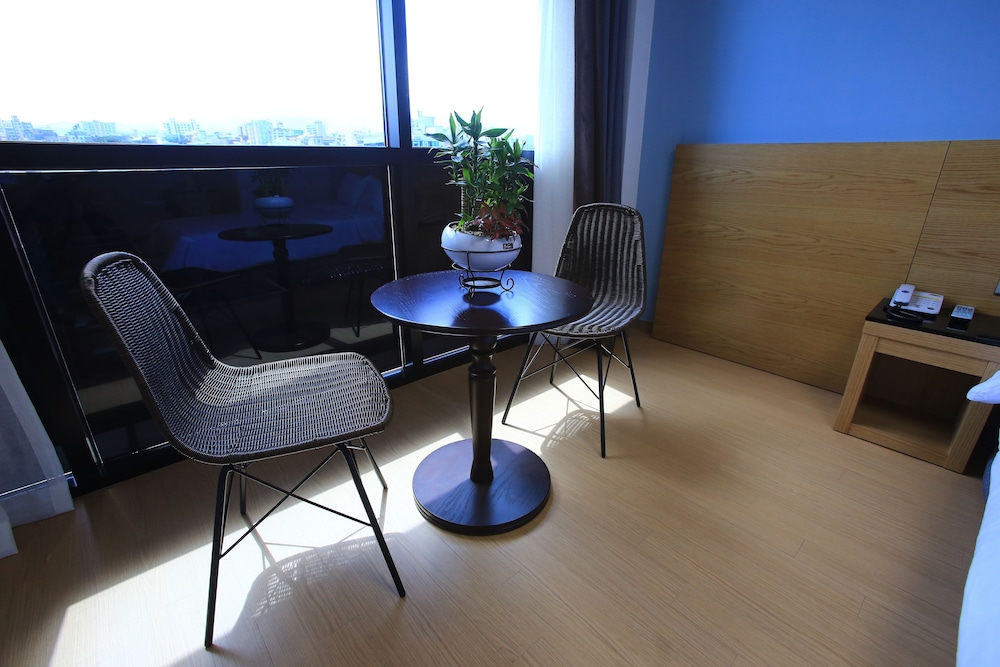 Line Hotel 24/26