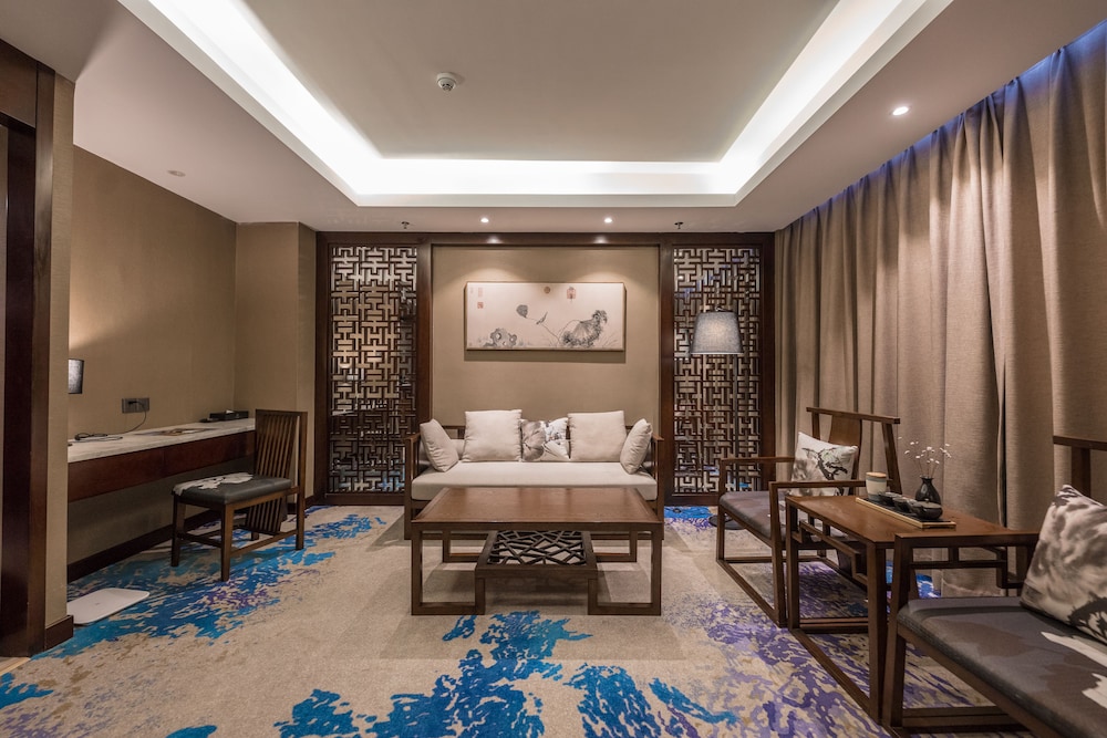 Metropolo Jinjiang Hotels (Xuzhou Railway Station, Suning Plaza, Chudu) 33/39