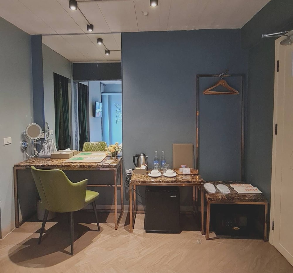 Ratchada Boutique 50/50