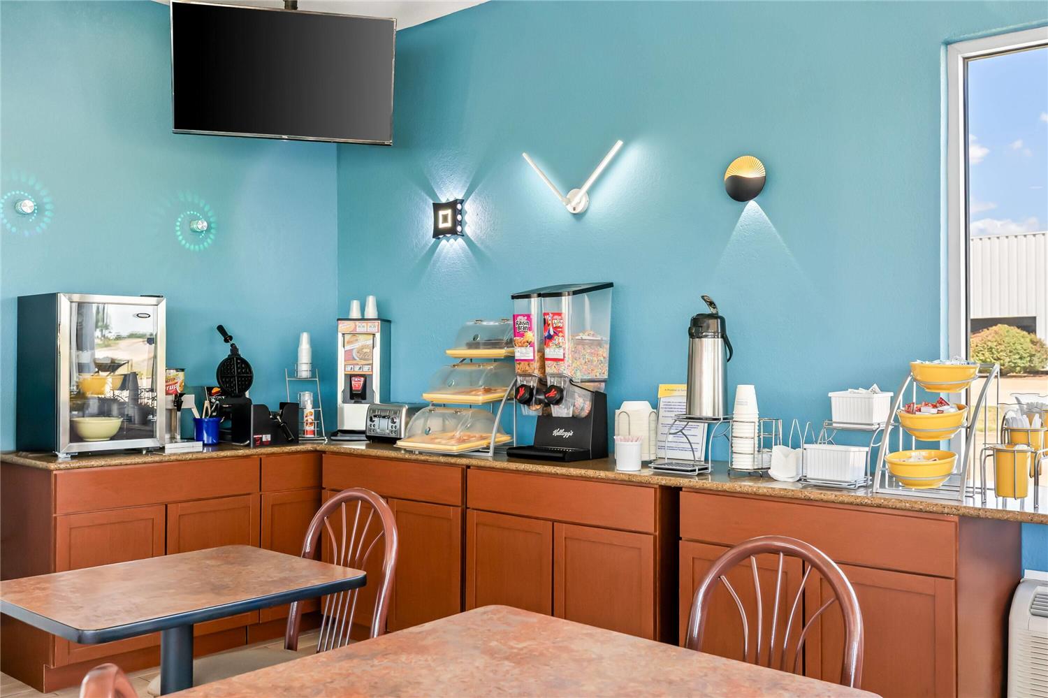 Days Inn by Wyndham Salina South 50/60