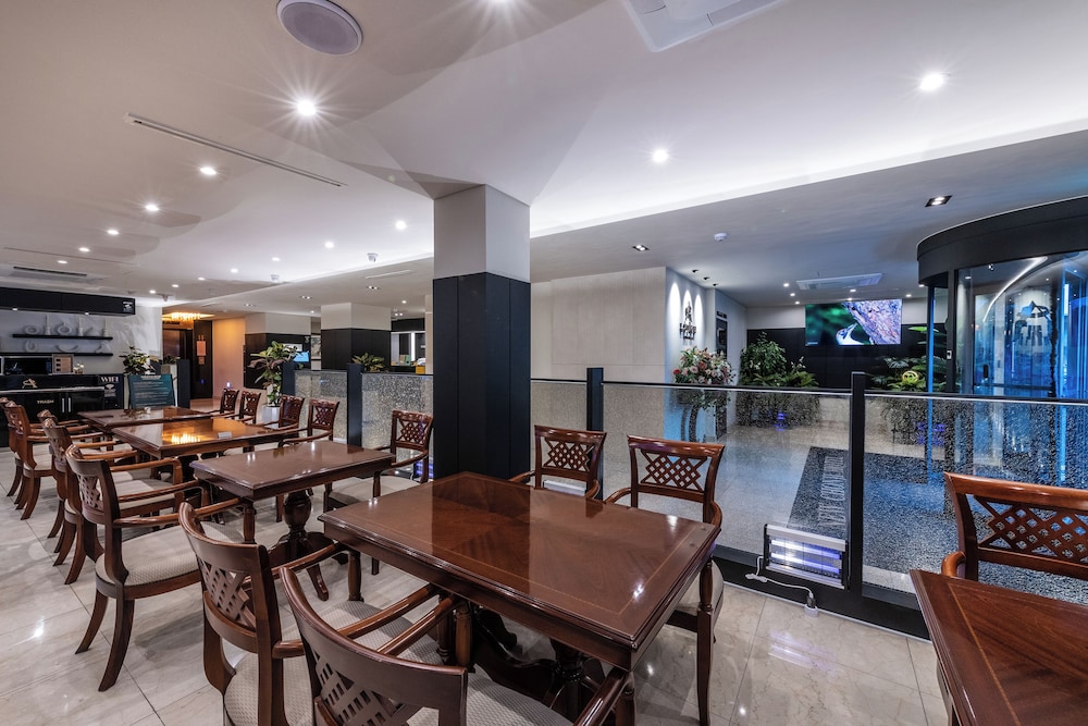 New Chonji Hotel 53/66