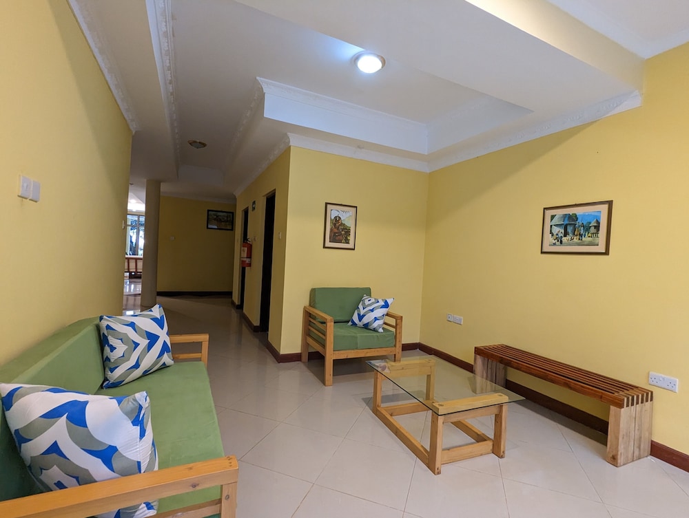 Mvuli Hotel 40/64
