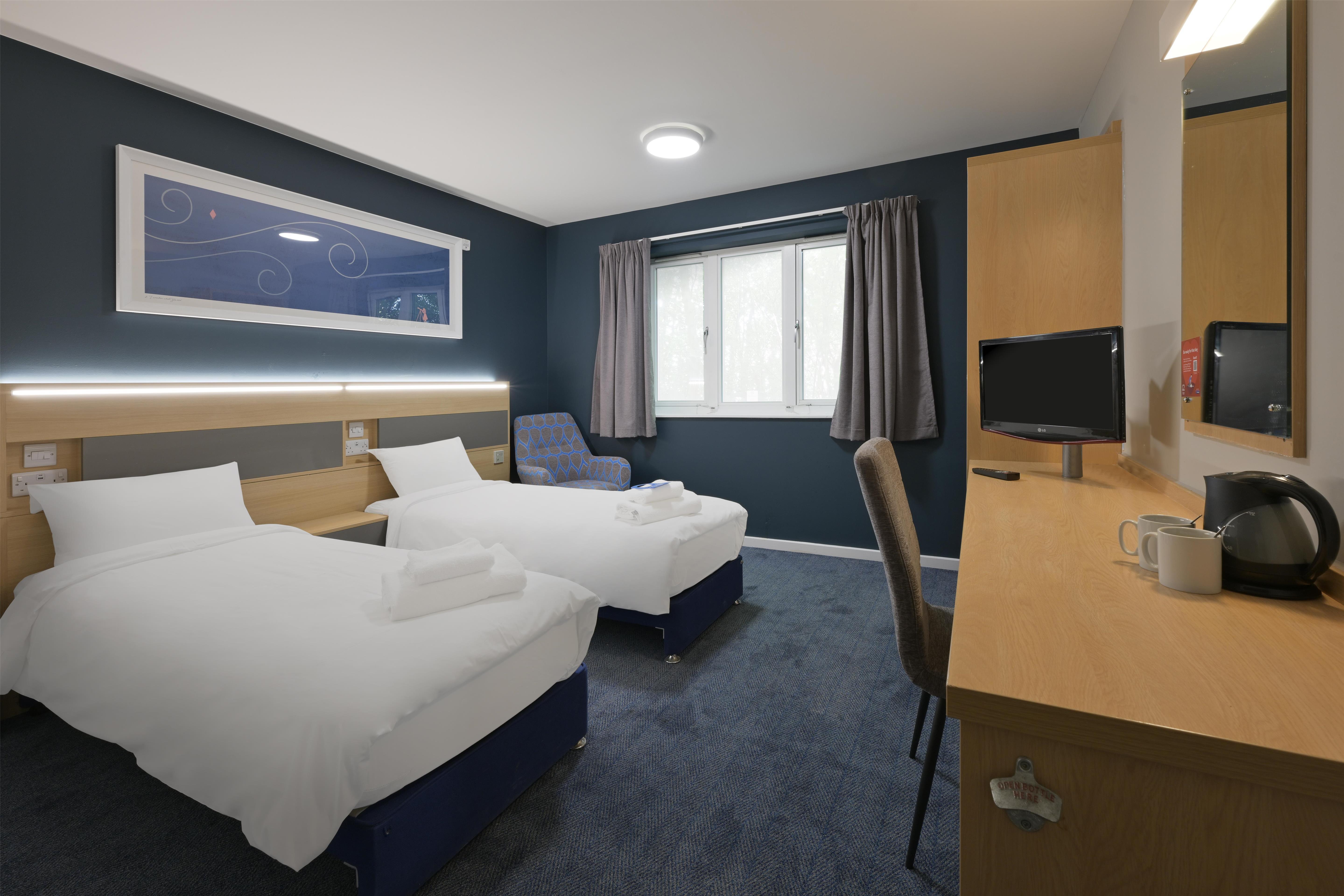 Travelodge Shrewsbury Battlefield 12/25