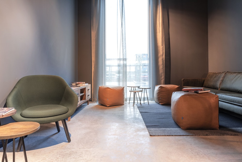 Moxy Milan Linate Airport 25/40