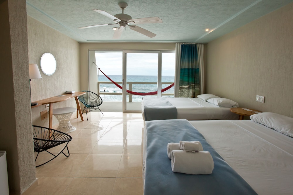Hotel Rocamar Isla Mujeres 32/55