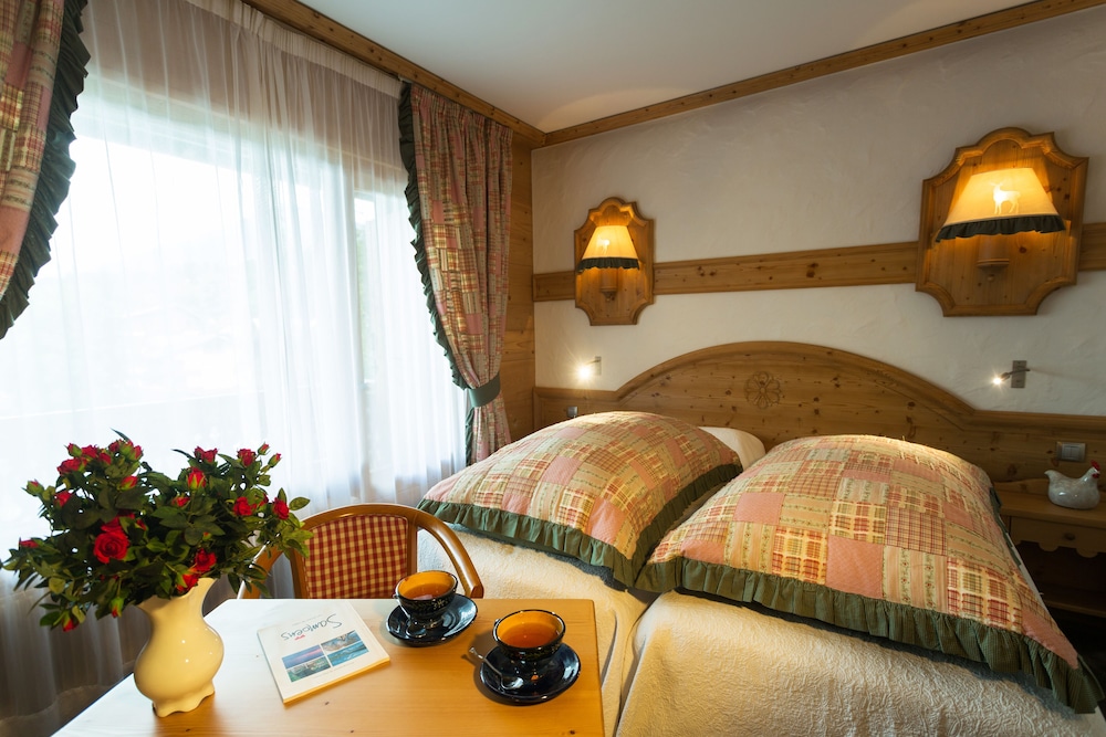 Hotel Spa Neige Et Roc Samoens 31/77