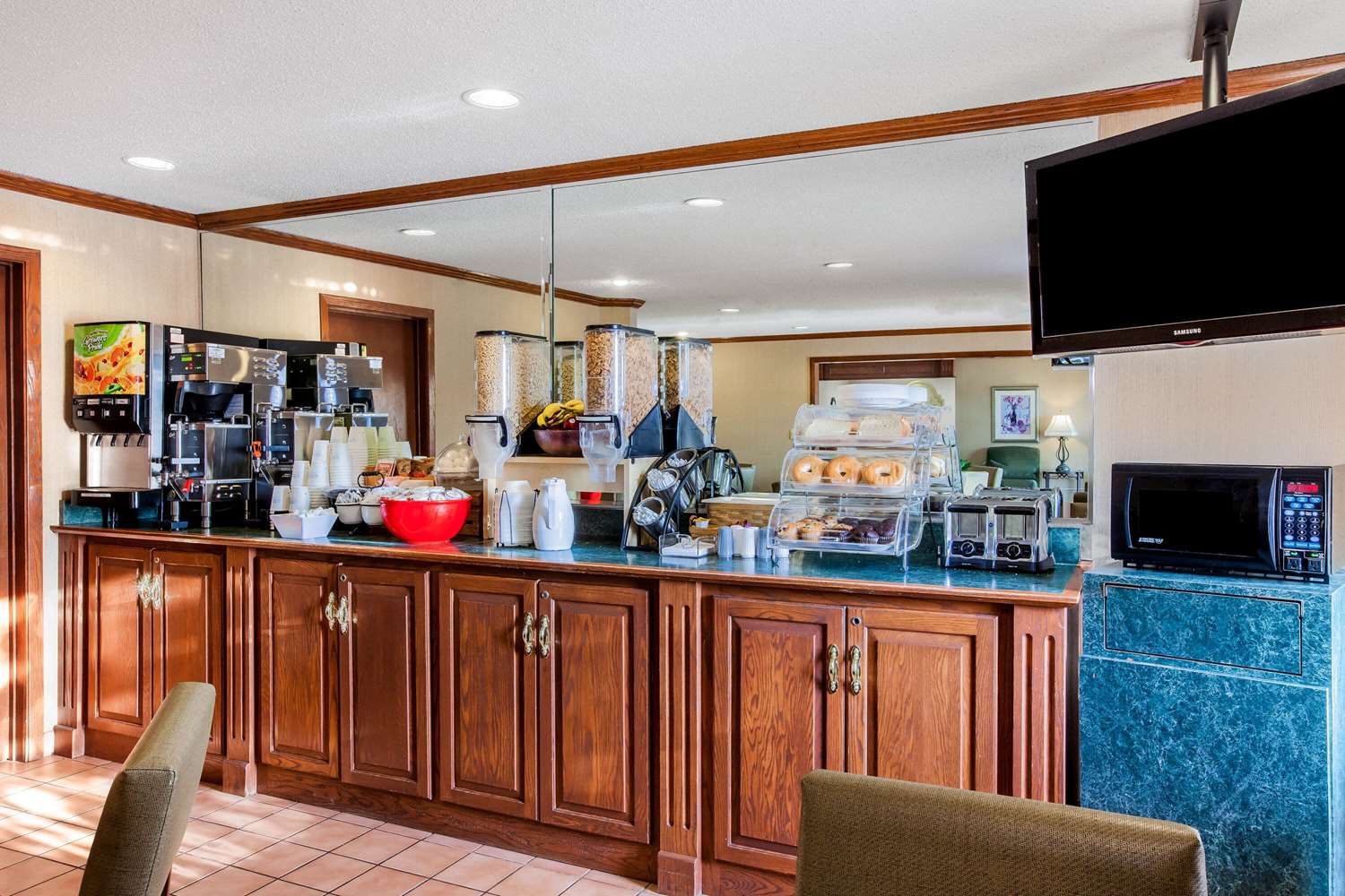 La Quinta Inn by Wyndham Detroit Southgate 10/15