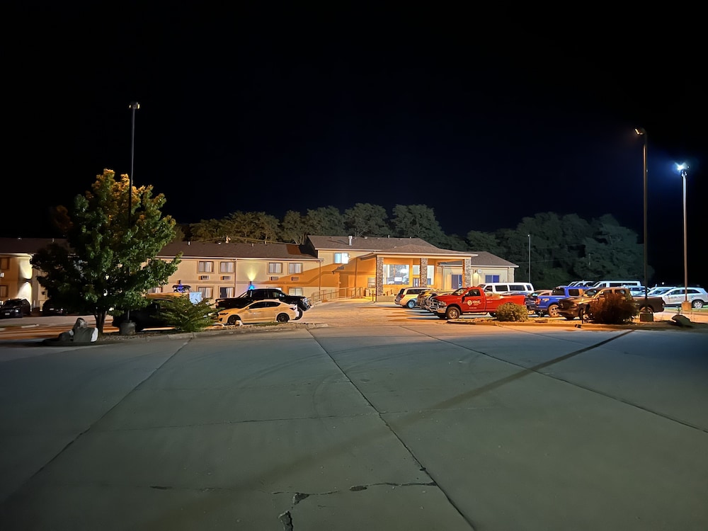 Days Inn By Wyndham Boonville 19/21