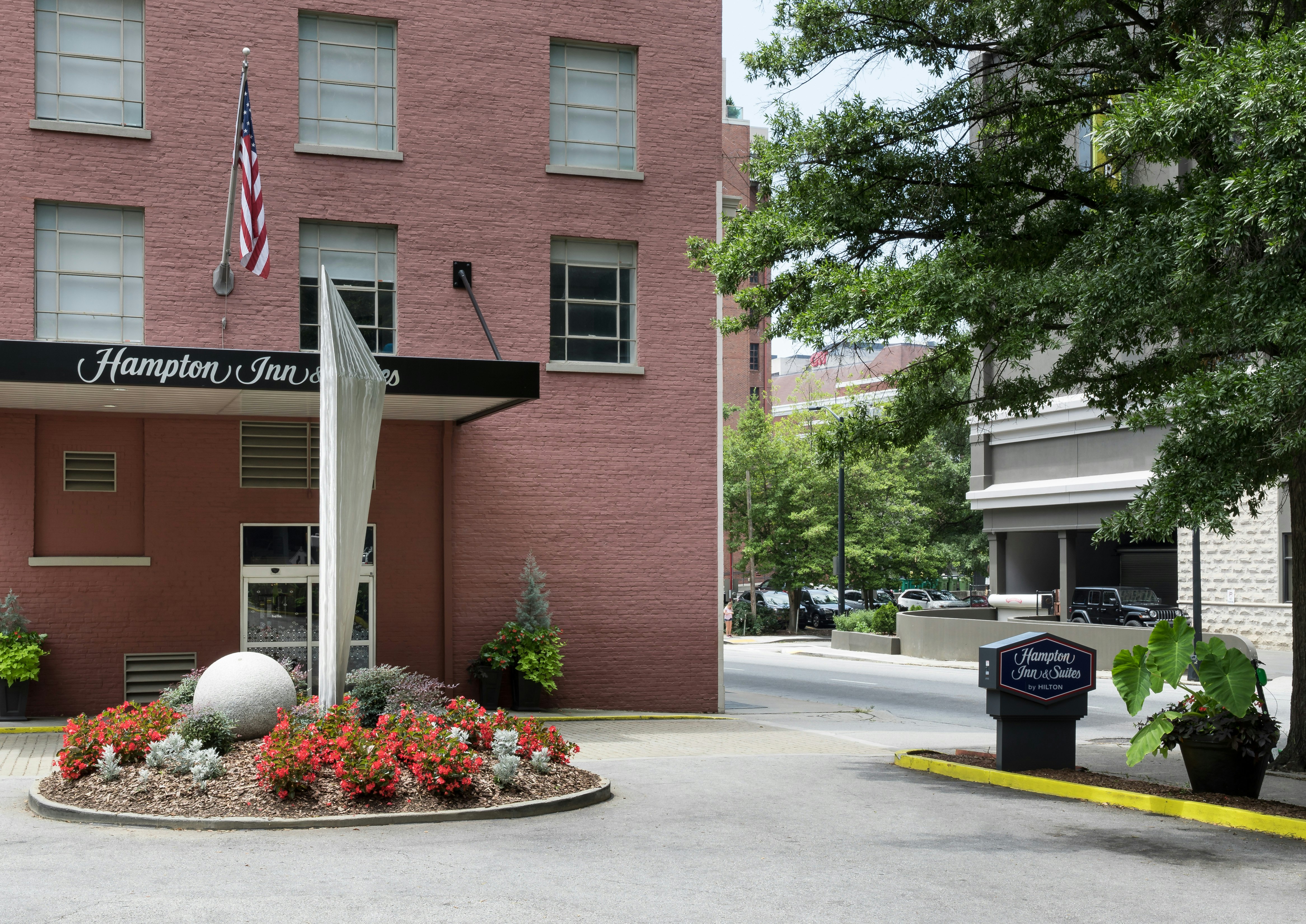 Hampton Inn and Suites Atlanta Downtown 55/56