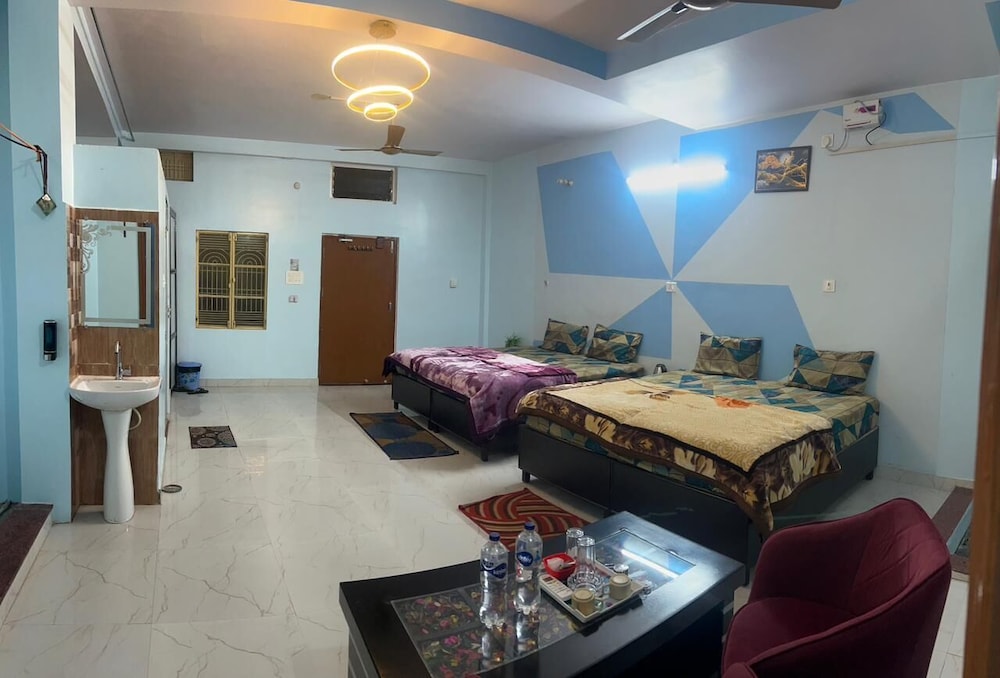 Trilok Residency 30/50