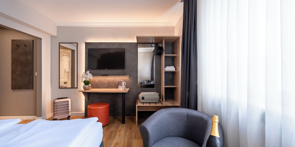 غرفة كومفورت بسرير مزدوج، PLAZA INN Rieker Stuttgart Hauptbahnhof 4/7