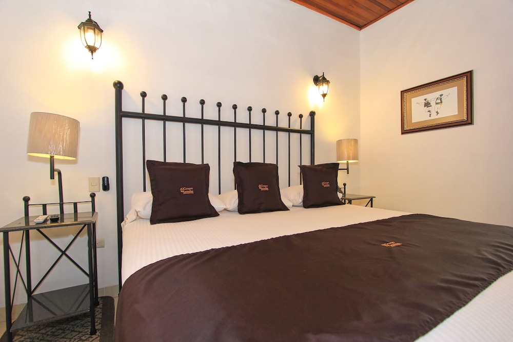 Hotel Plata Condesa 35/55