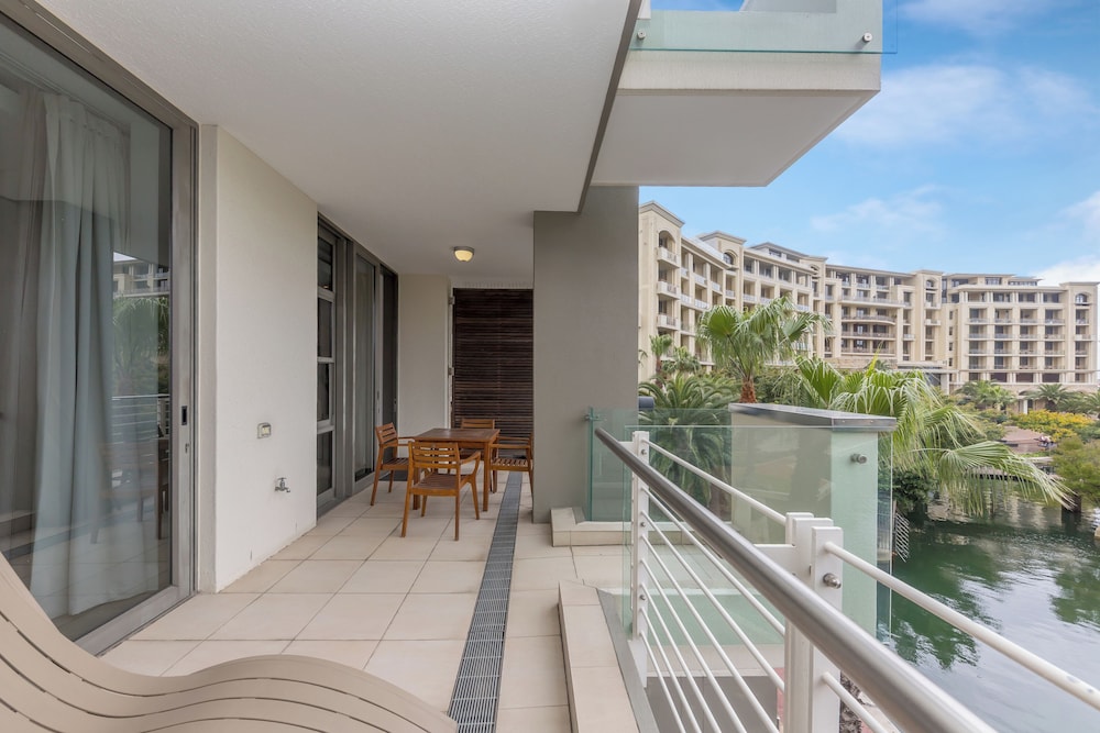 Lawhill Luxury Apartments in CAPE TOWN - WESTERN CAPE