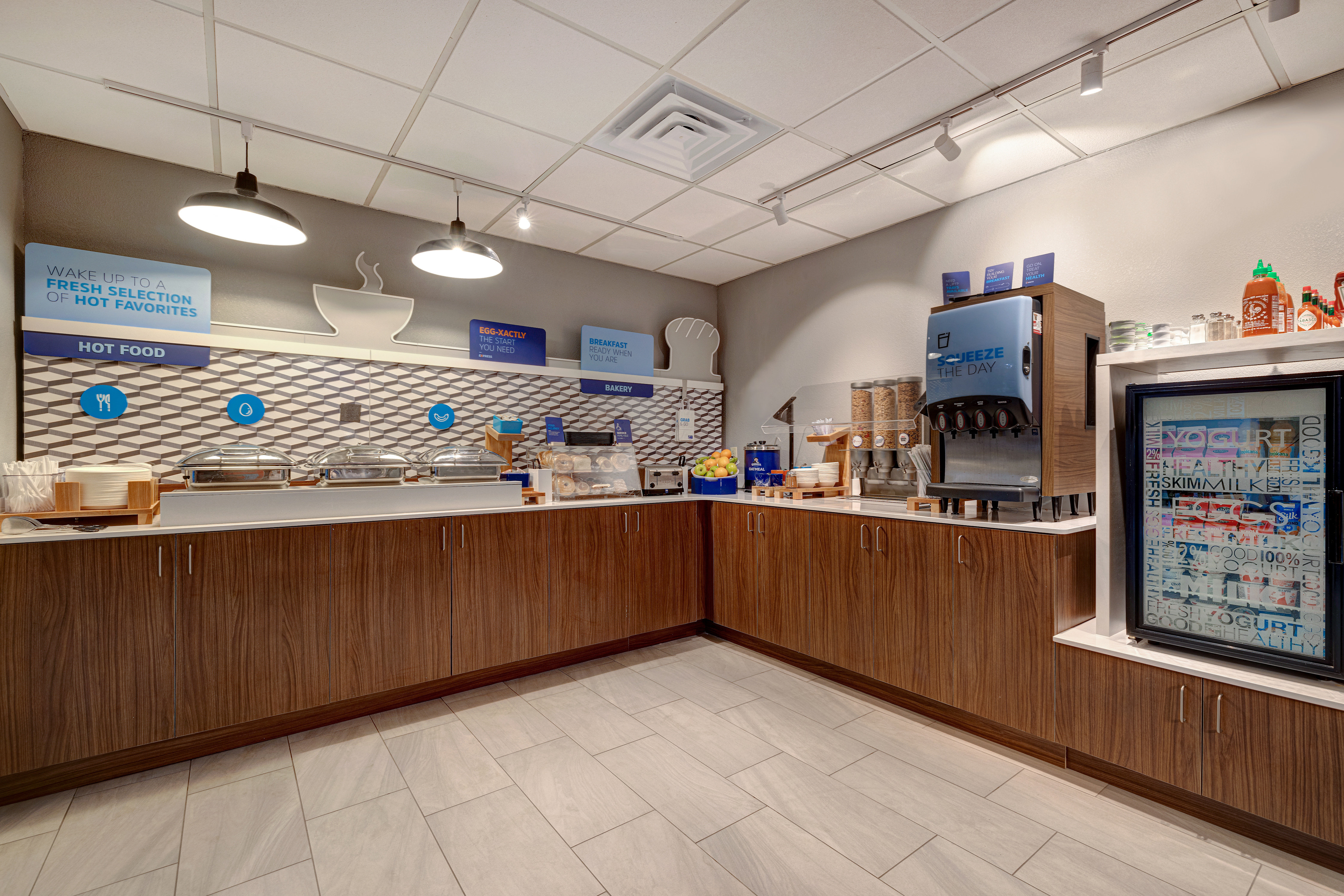 Holiday Inn Express & Suites Central Omaha, an IHG Hotel 5/50
