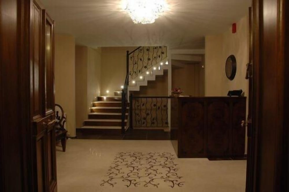 Epavlis Meteora Suites 4/18