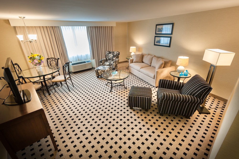 Penn Harris Hotel, Trademark Collection by Wyndham 25/46