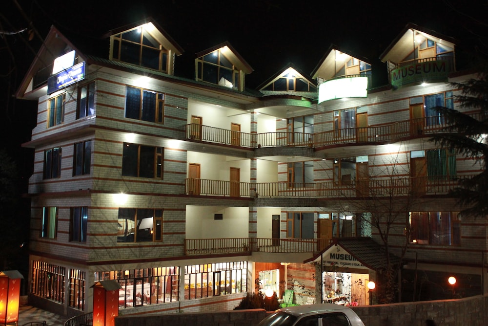 Utopia Resort 2/72