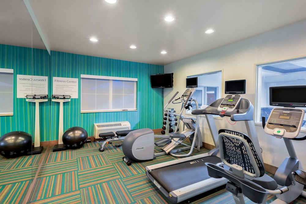 Holiday Inn Express Suites Oroville Lake 30/60