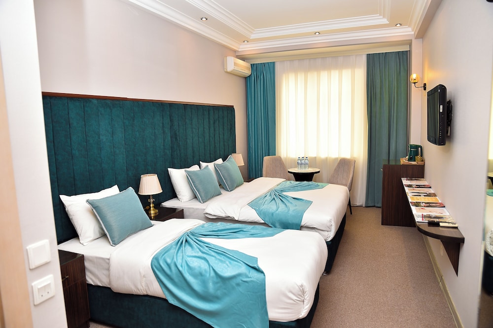 Karat Inn 13/50