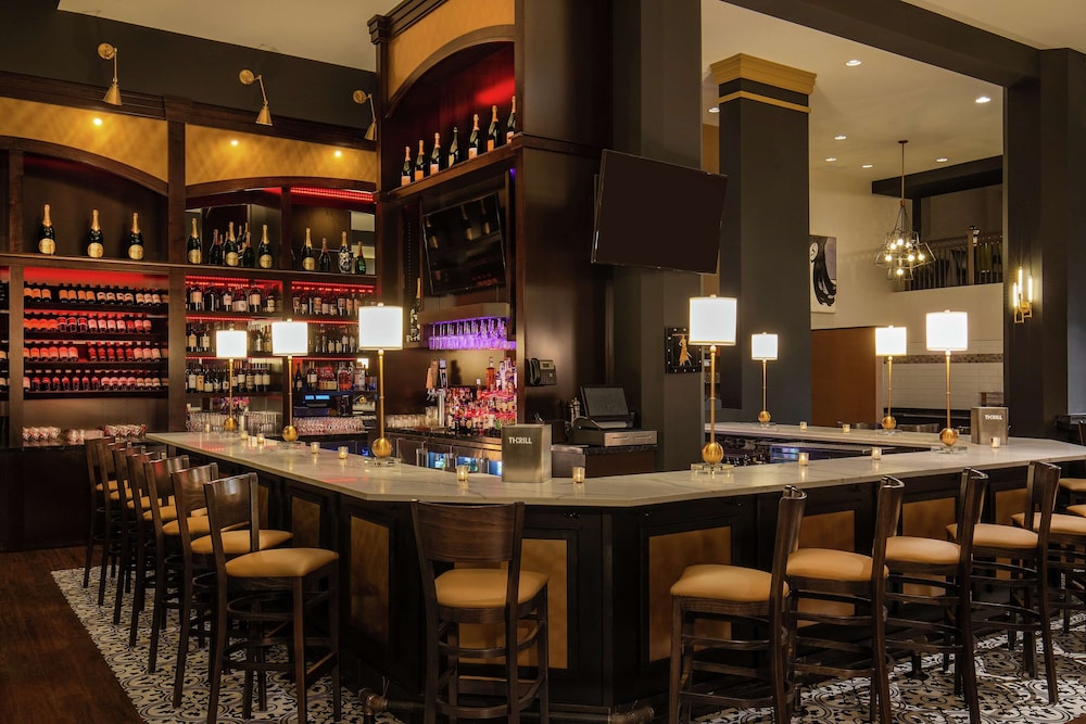 DoubleTree by Hilton Youngstown Downtown 33/46